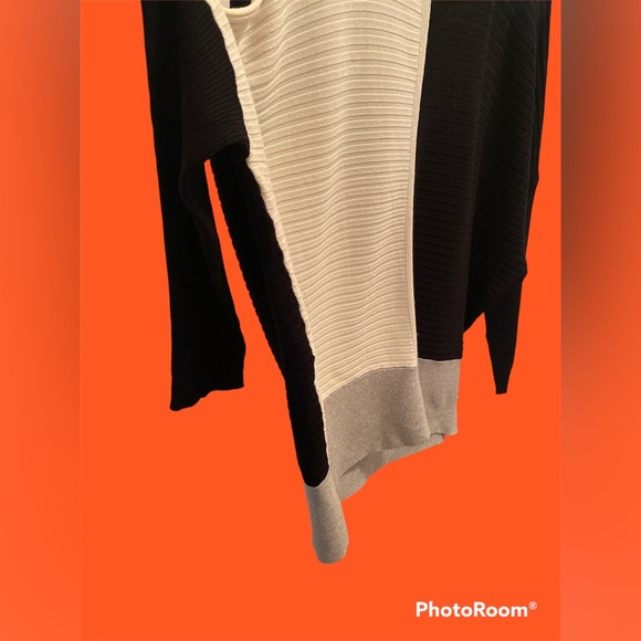 Dex - Picture 2 of 3